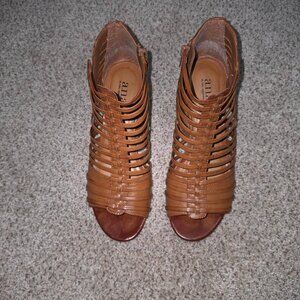 tan open toe wedge sandals